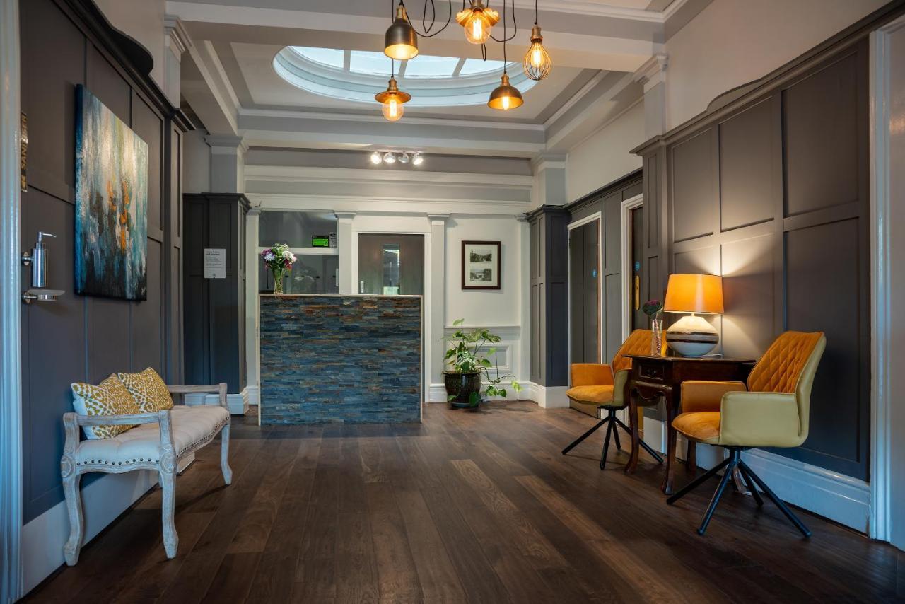 The Walnut Tree Inn Blisworth Екстер'єр фото