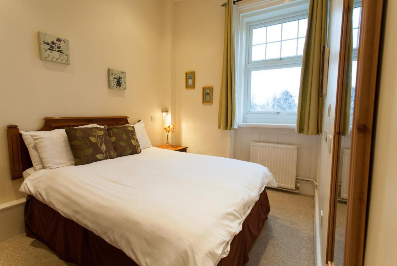 The Walnut Tree Inn Blisworth Екстер'єр фото