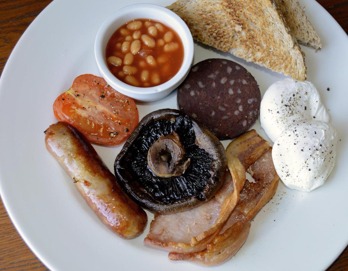 The Walnut Tree Inn Blisworth Екстер'єр фото