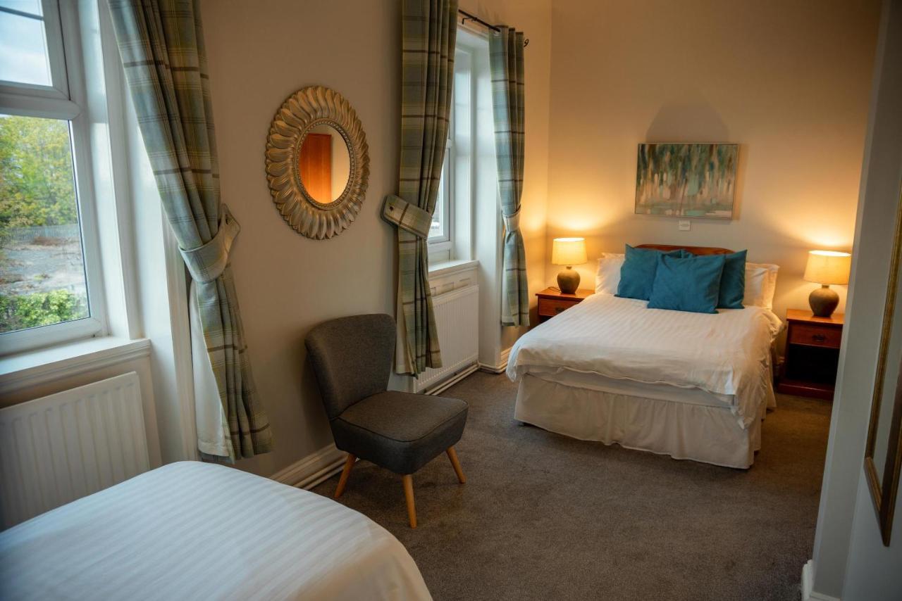 The Walnut Tree Inn Blisworth Екстер'єр фото